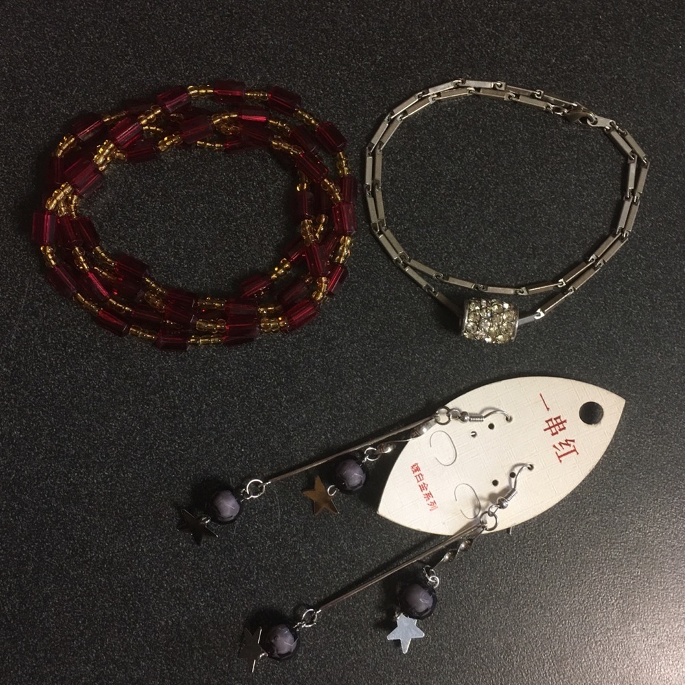 Jewelry Bundle - 2 necklaces & earrings